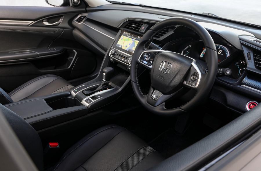Торпедо Honda Civic VTi-LX Sedan (FC) 2019 года  (AU) (фото 10 из 28)